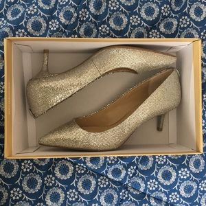 Michael Kors Flex Kitten Pump